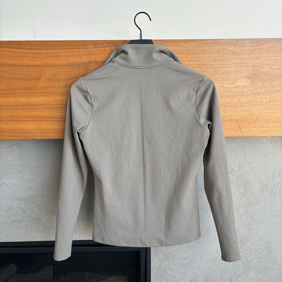 Under Armour Women's Motion Jacket, Size XS - Picture 7 of 12